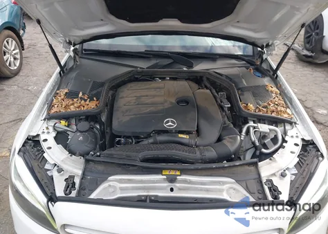 2021 Mercedes-Benz C 300 Sedan z USA, uszkodzony, nr VIN W1KWF8DB2MR606717